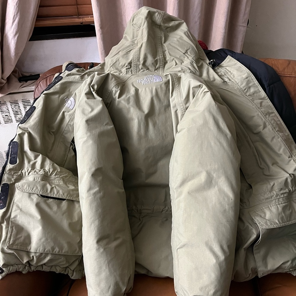 “Old School Retro” 1996 Moss Green North Face Puffer Coat - Picture 7 of 9